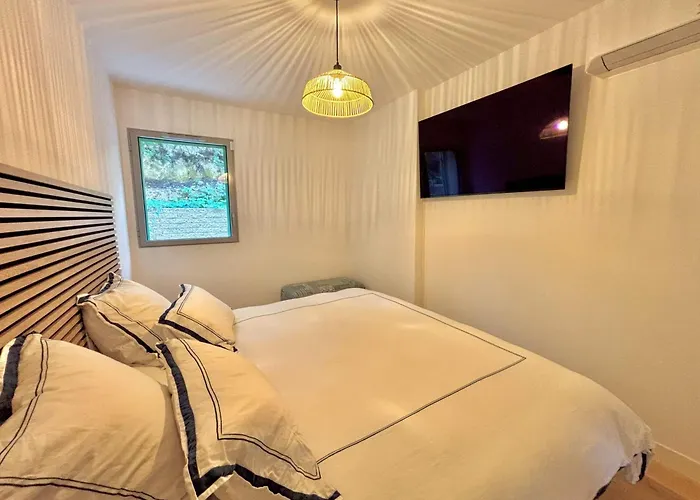 Angeline Apartment